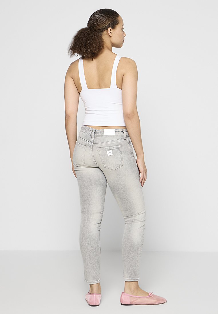 Armani Exchange Jeans Skinny Fit Media 3