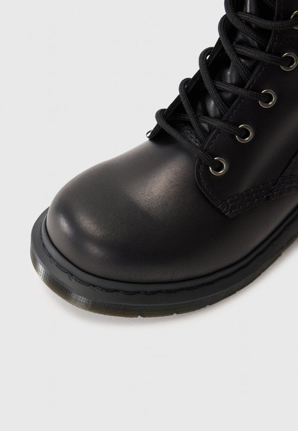 Dr. Martens ALDERSTONE