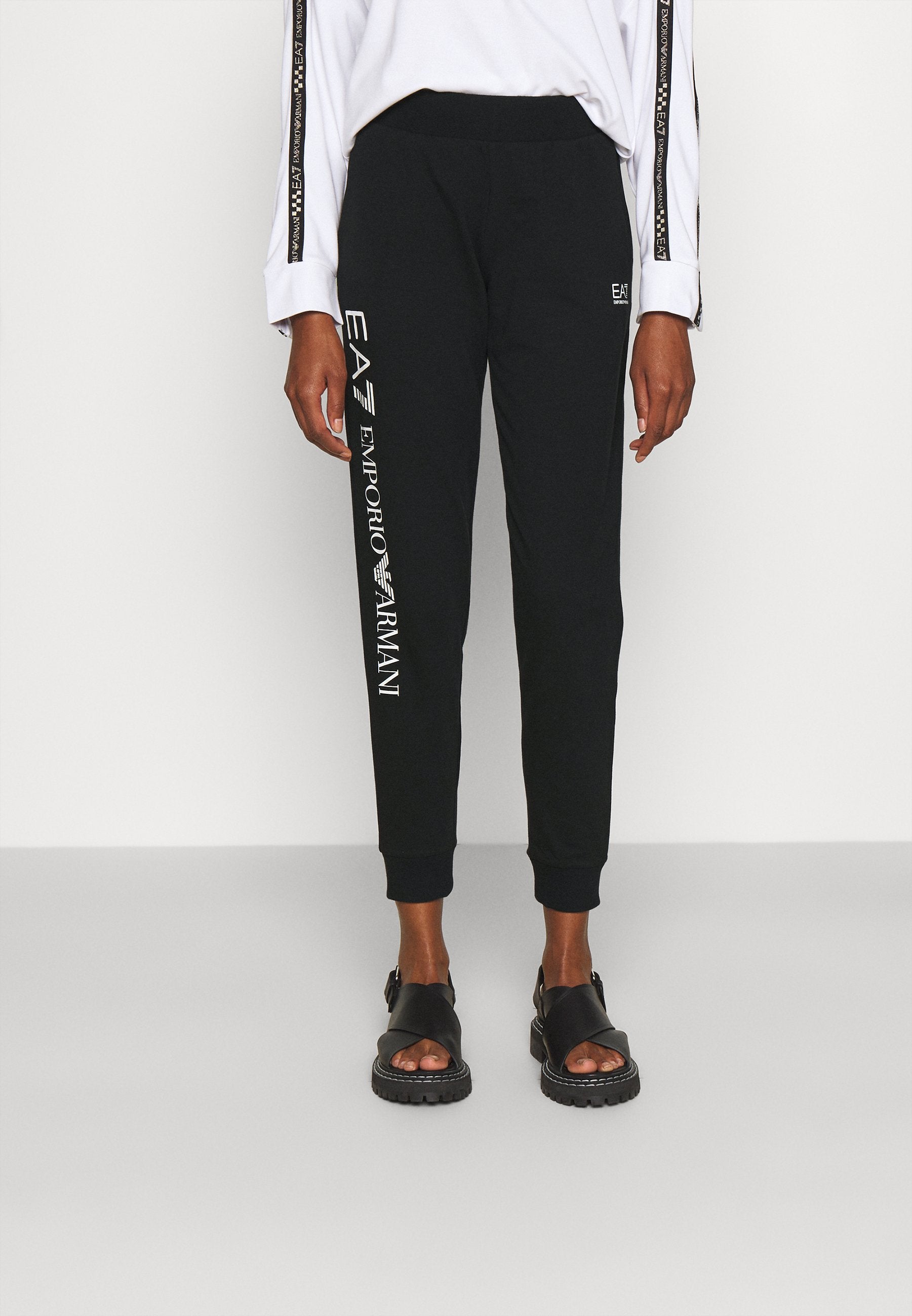 TROUSER Media 3