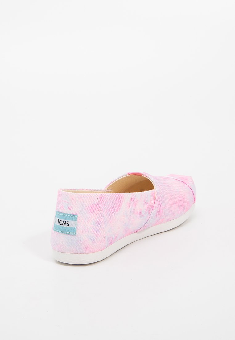 TOMS CLASSIC
