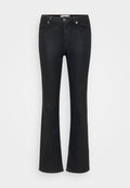 Schwarze ausgestellte Jeans aus Denim, mit einem klassischen Fünf-Taschen-Design, Metallknopfverschluss und dezenten Nähten entlang der Seitennähte.