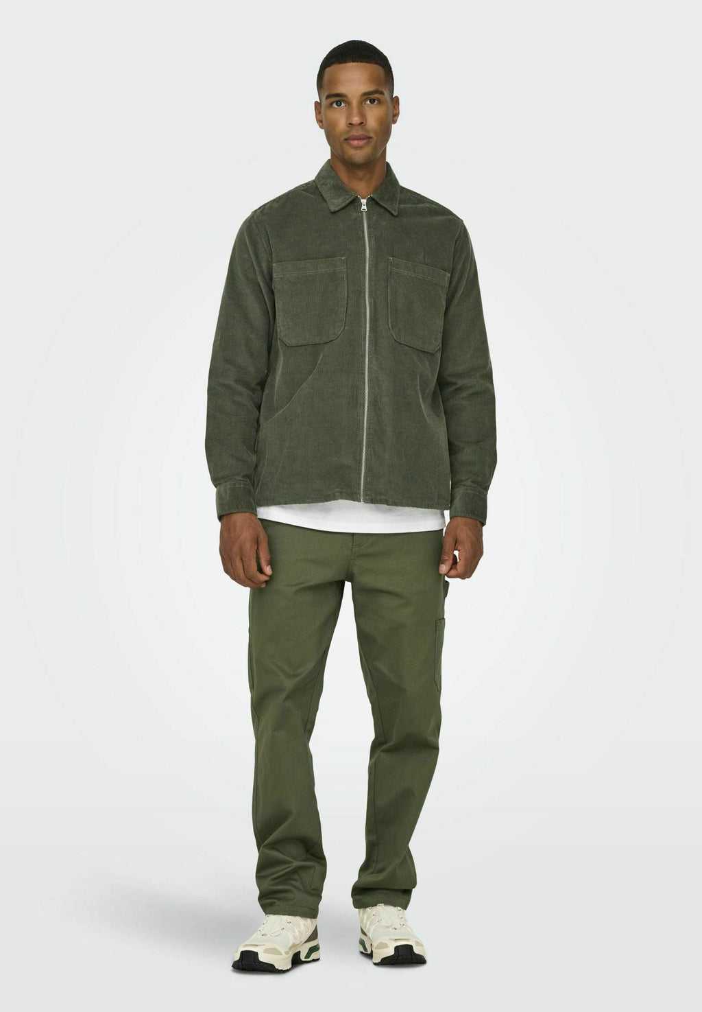 ONSEDGE Straight Fit Media 2
