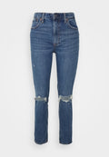 Blaue Denim-Jeans mit schmal zulaufendem Bein, ausgestattet mit abgetragenen Stellen und aufgerissenen Knien. Klassisches Fünf-Taschen-Design mit Knopfverschluss am Bund.