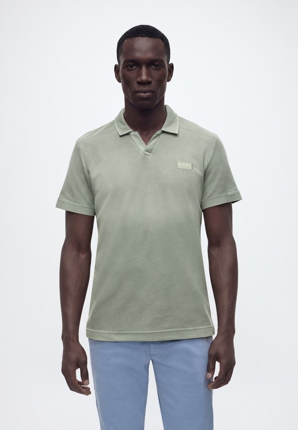TOM TAILOR GARMENT DYE RESORT COLLAR POLO - Polo shirt - greyish shadow olive