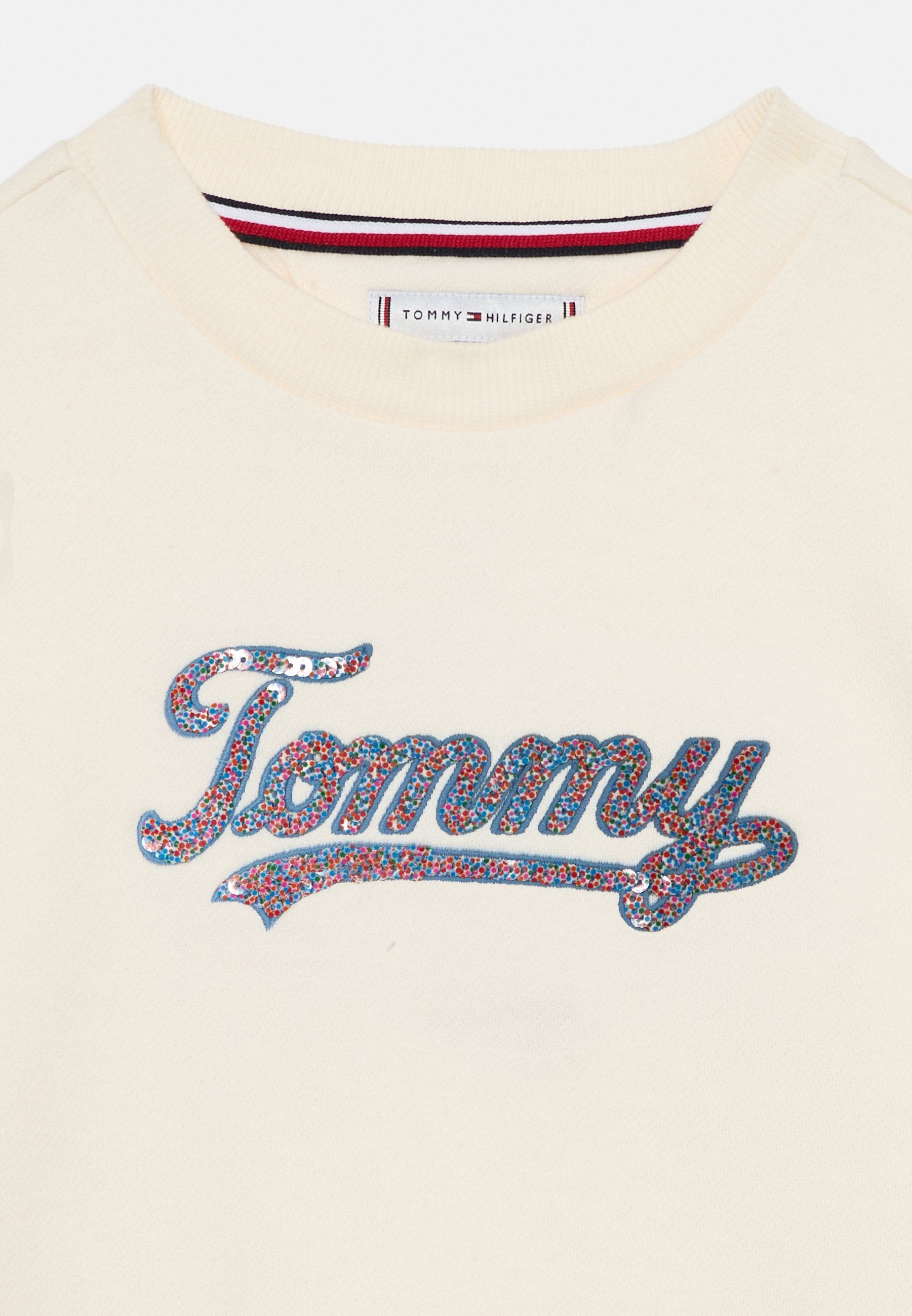 SCRIPT SEQUIN Media 5