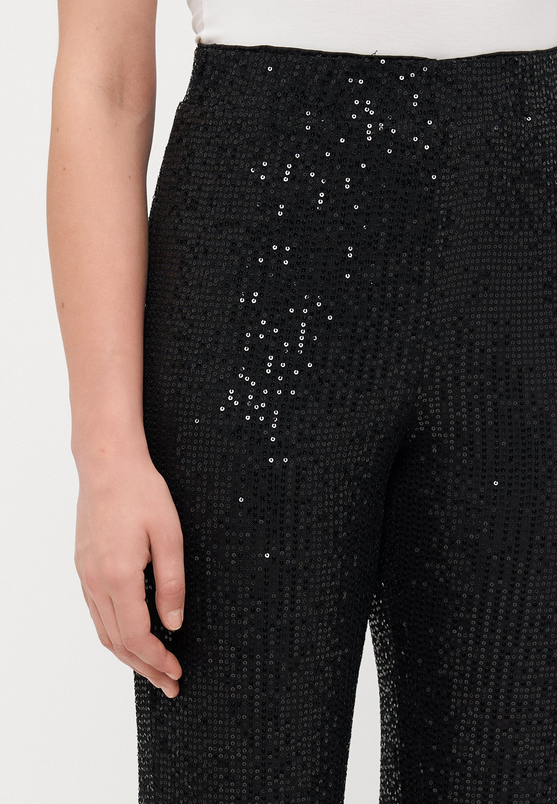 ONLANNI SEQUINS Media 5