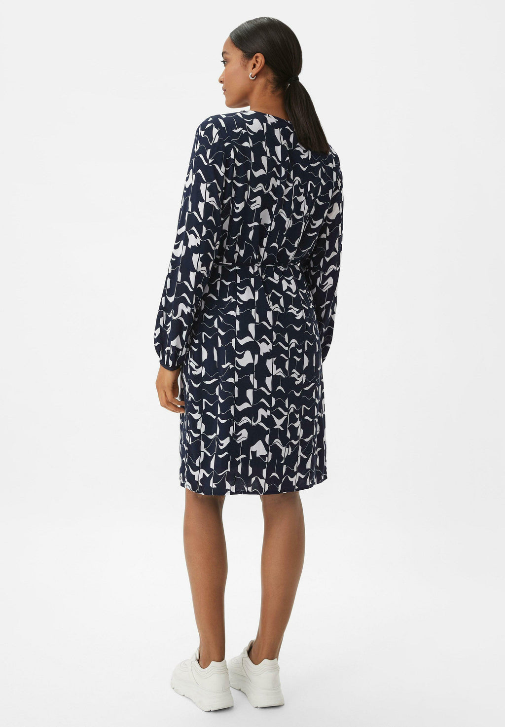 comma casual identity MIT BINDE