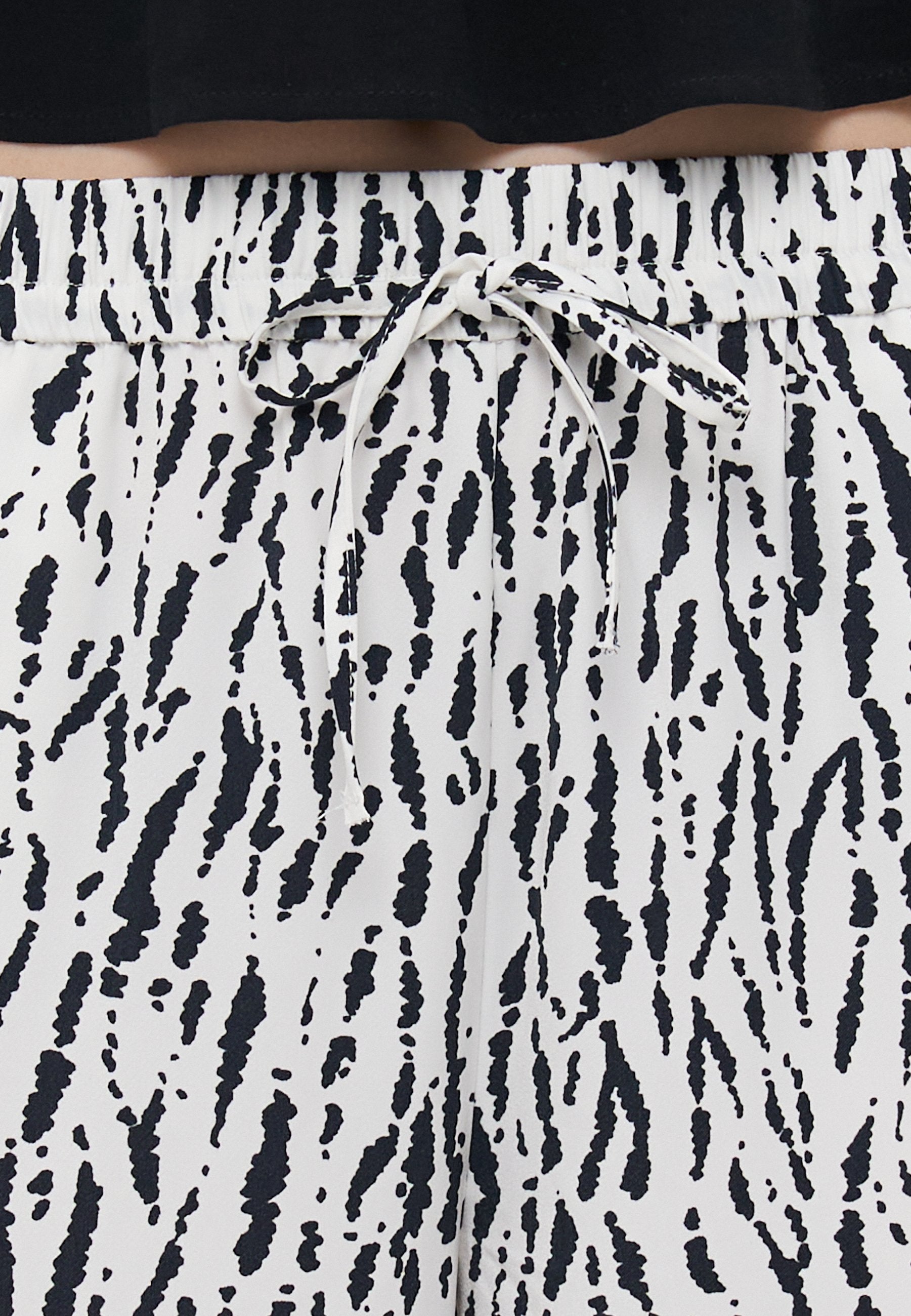 ONLTHALIA LIFE STRING  Media 6