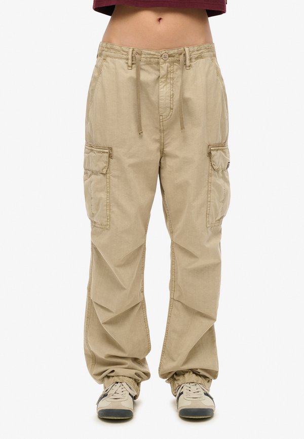 Superdry & Co RISE PARA - Cargo trousers - stonewash taupe brown