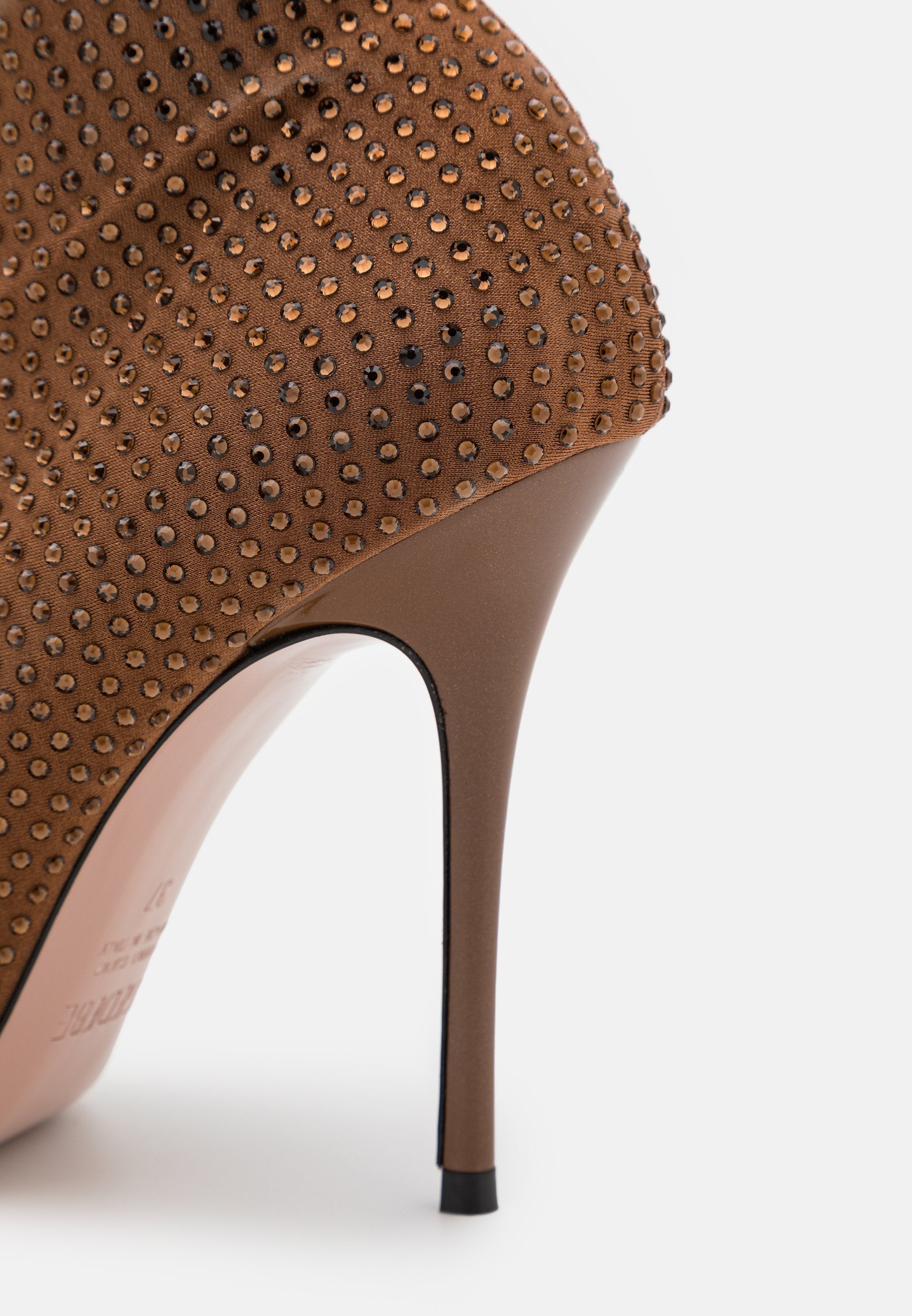 GEDEBE EXCLUSIVE LOGAN BOOTIE