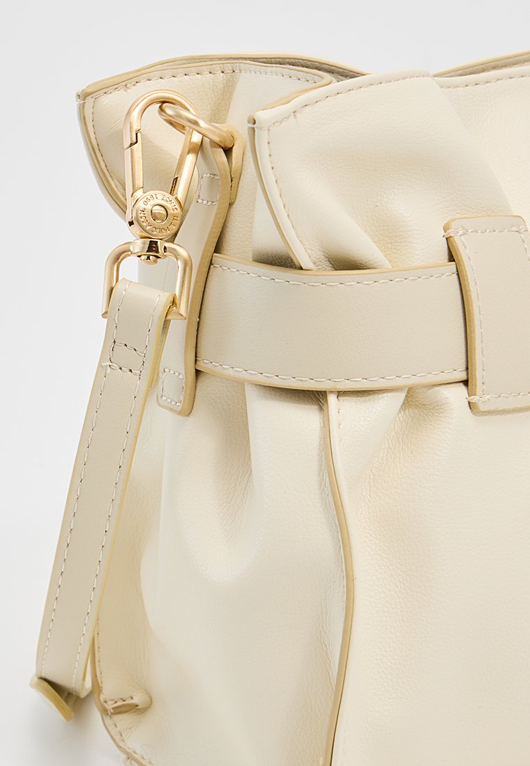 U.S. Polo Assn.