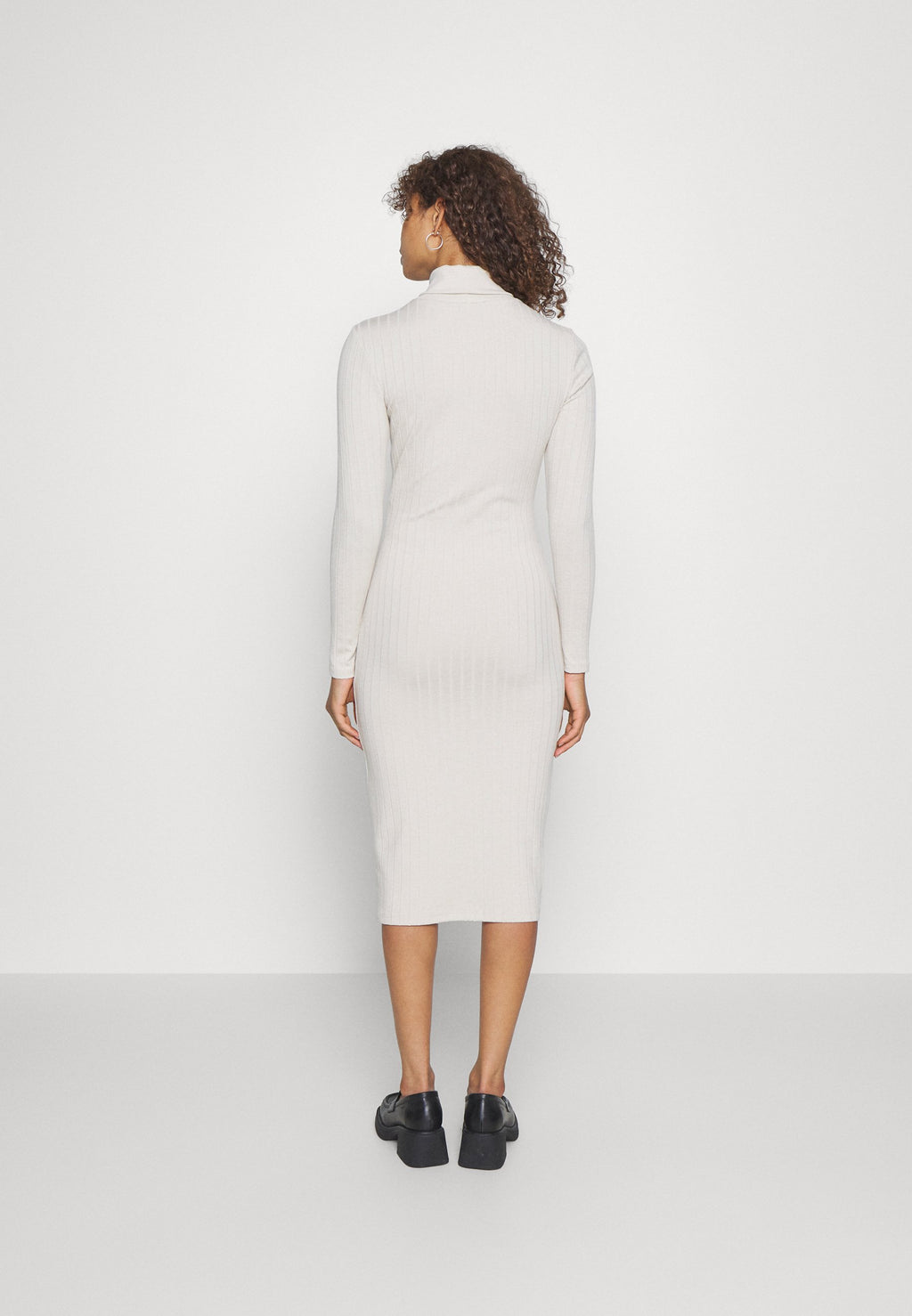 ONLFELINE MIDI DRESS Media 4