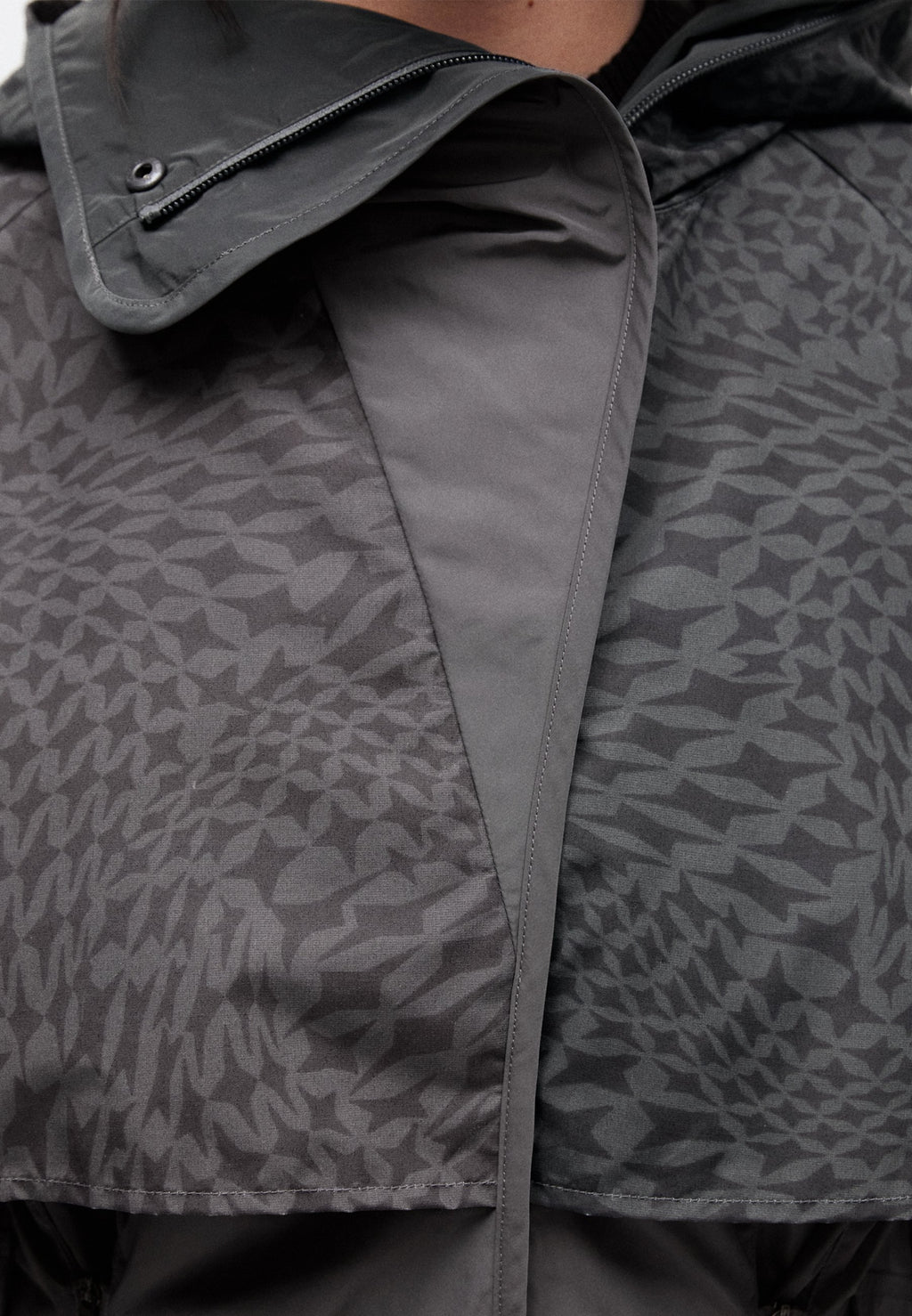 Converse  HOODED JACKET