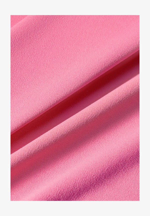 Nike Performance ZENVY - Training jacket - peony/white