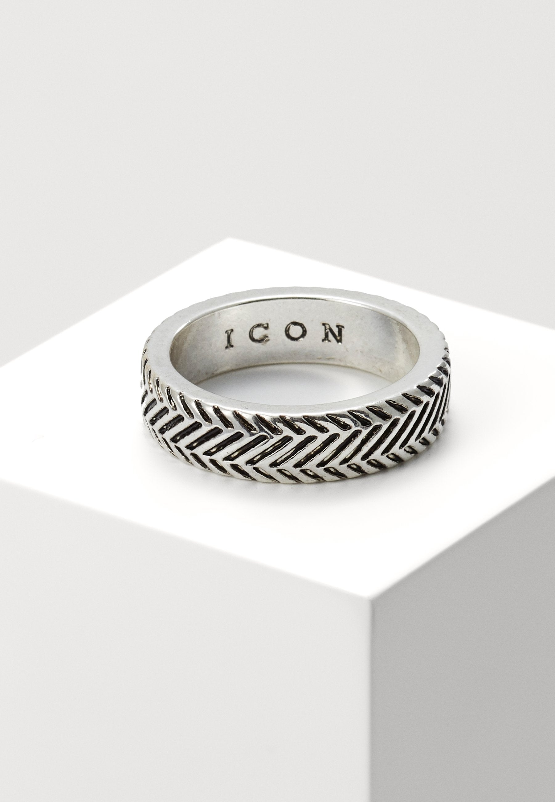 Icon Brand HERRING BONE BAND RING