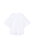 Weißes, übergroßes T-Shirt aus weichem Baumwollmaterial, mit Rundhalsausschnitt, kurzen Ärmeln und leicht geschwunghem Saum.