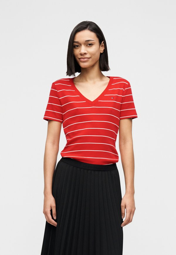 Tommy Hilfiger SLIM CODY V NECK - Basic T-shirt - fireworks/calico