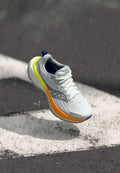 Saucony HURRICANE 25