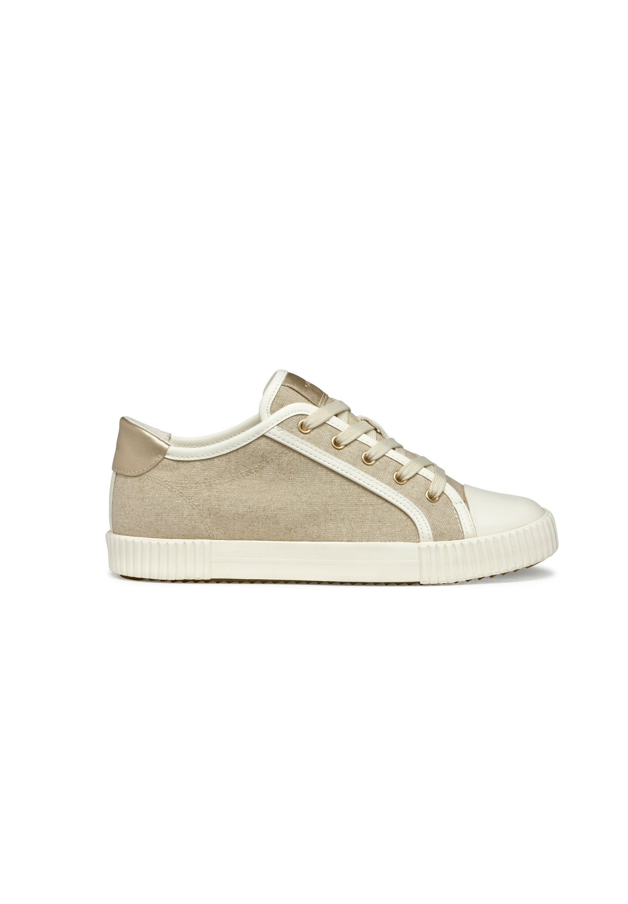 Beige Leinenschuhe mit weißer Gummispitze, strukturiertem Obermaterial und weißen Schnürsenkeln. Akzentuiert durch eine glatte beigefarbene Ferse und kontrastierende Streifen.
