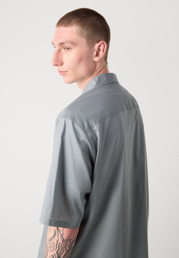 Calvin Klein SHIRT