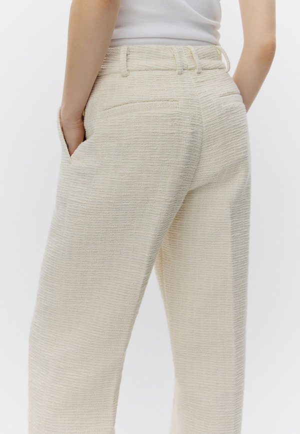 DAY Birger et Mikkelsen LILIANE MODERN