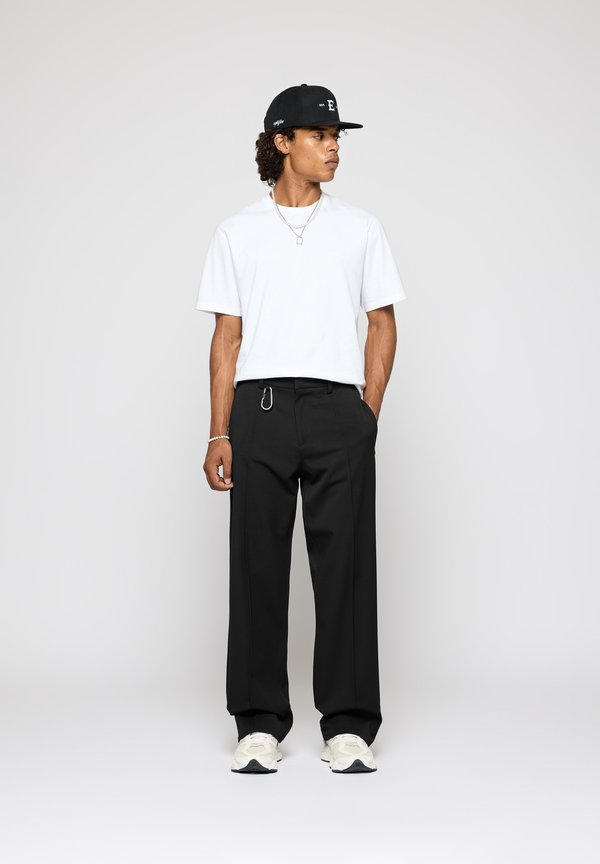 EIGHTYFIVE REGULAR TAILORED PANTS