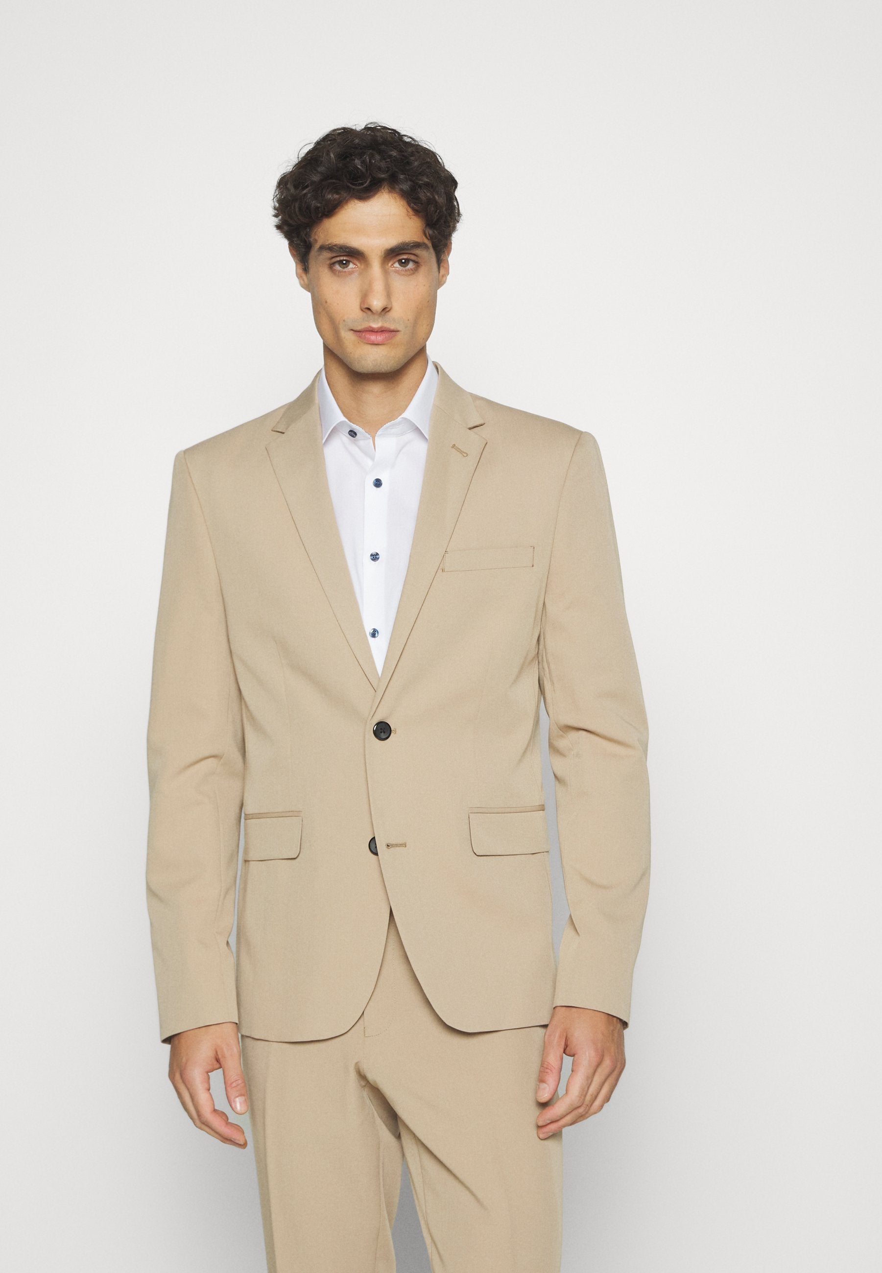 FINE TWILL STRETCH SUIT Media 4