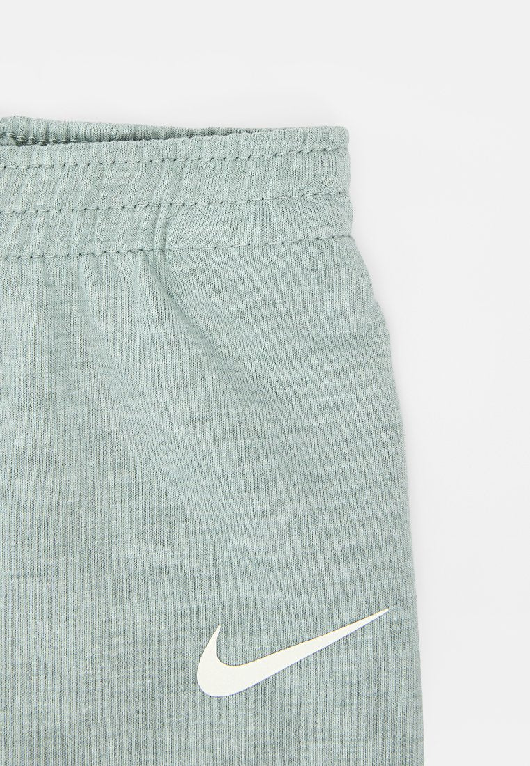 Nike Sportswear SET