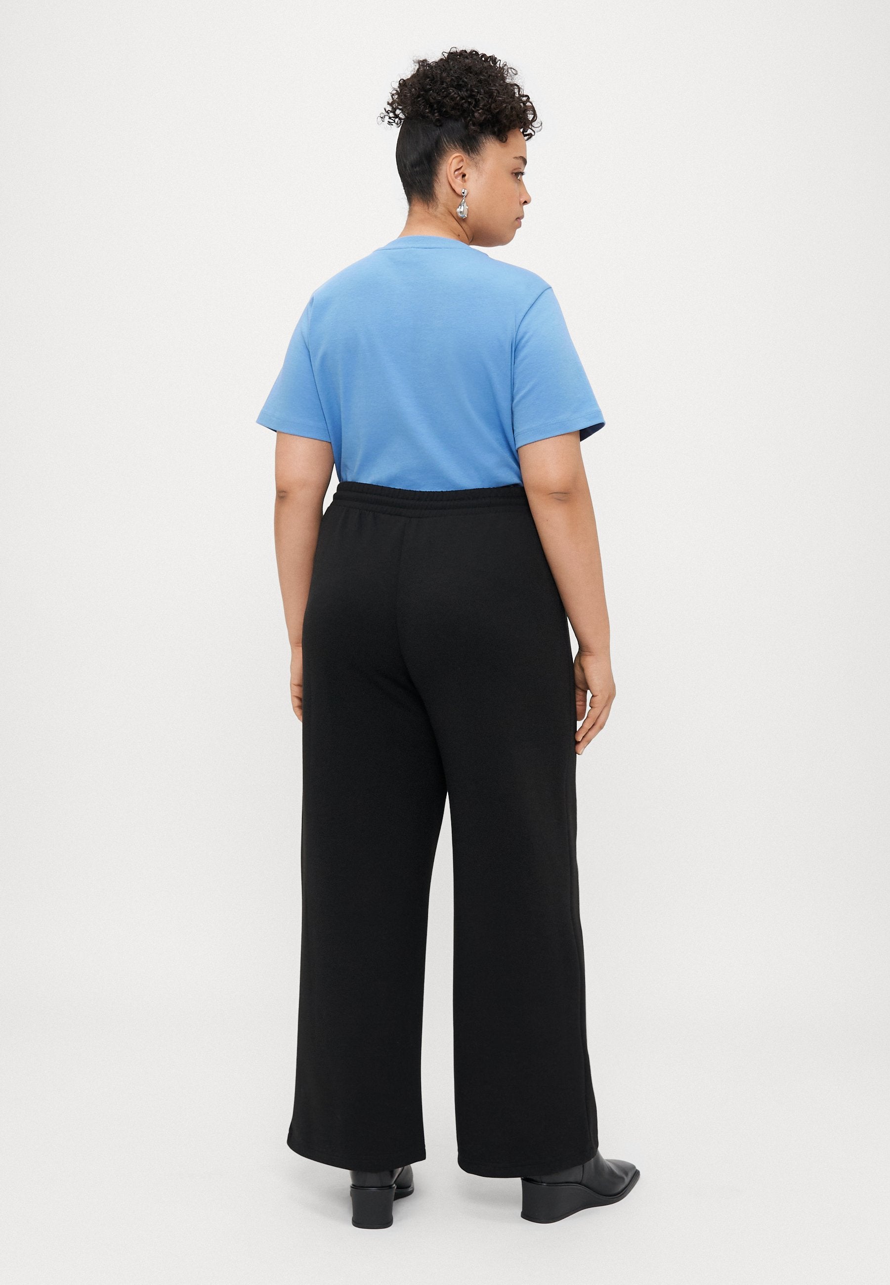 Wide-leg CARSCARLETT Wide fit Media 4