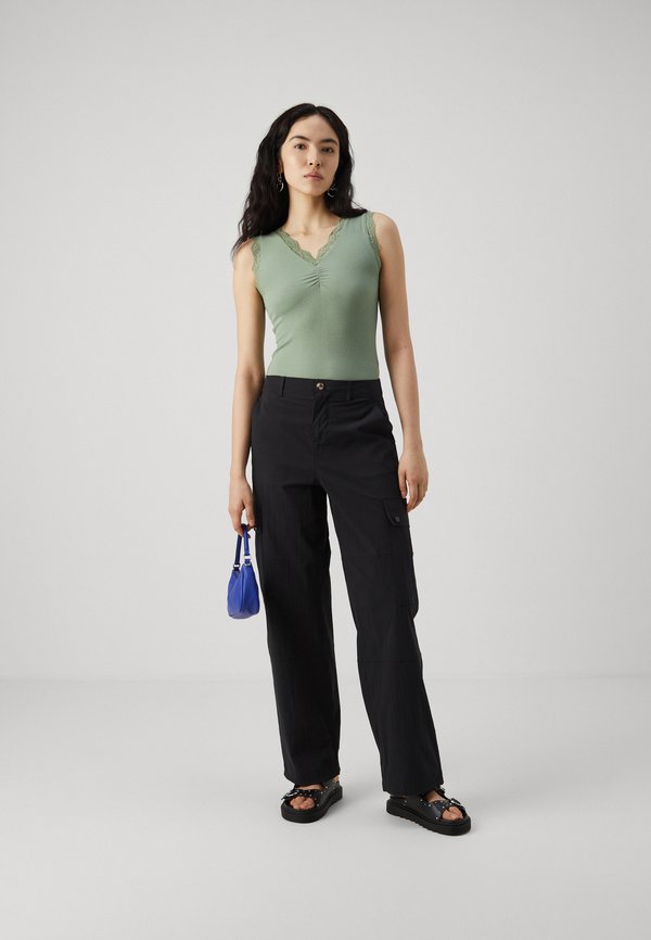 Vero Moda Tall VMROSI V NECK