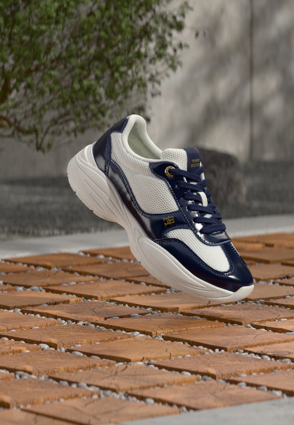 Tommy Hilfiger Trainers - yale navy