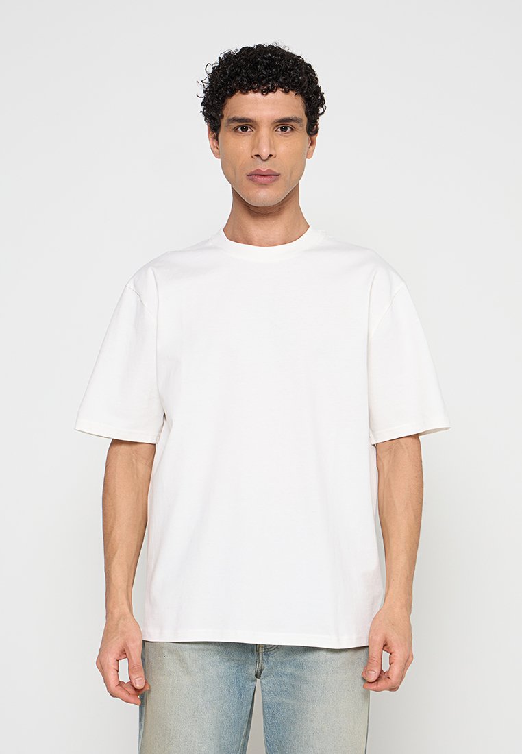 OVERSIZED Media 1