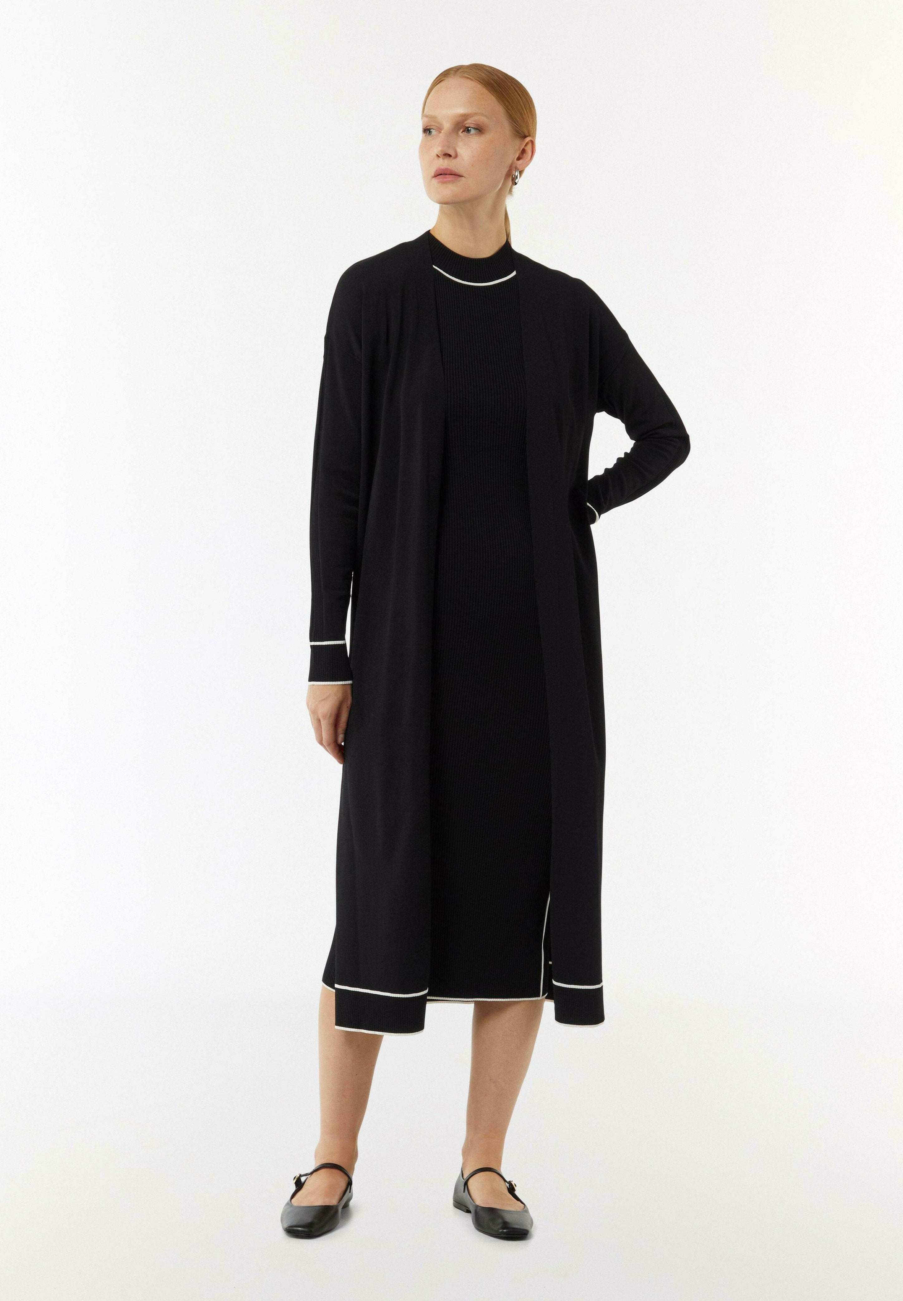 comma Strickjacke Media 2