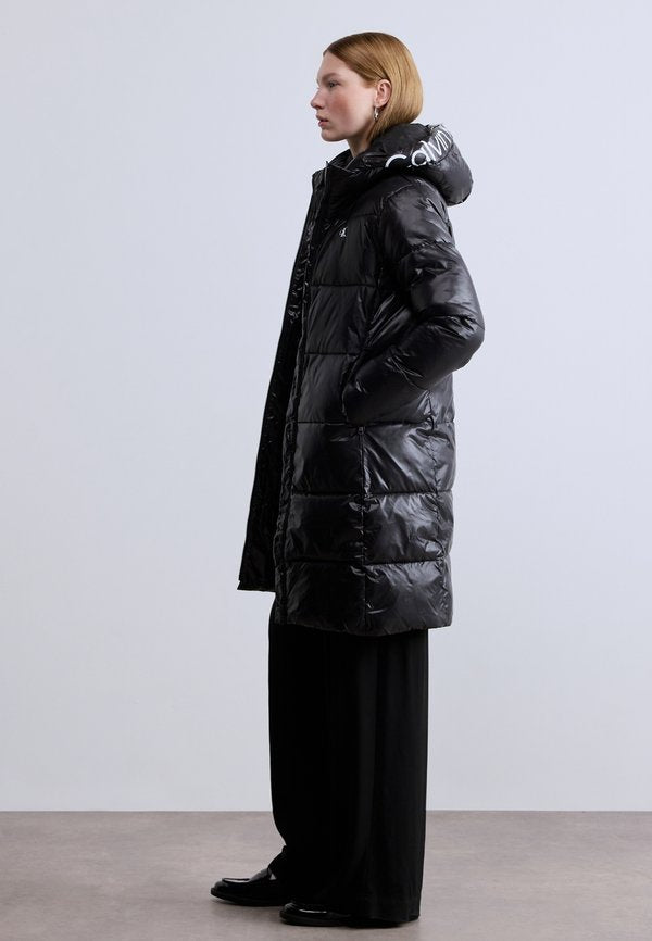 Calvin Klein Jeans SHINY LONG LOGO PUFFER