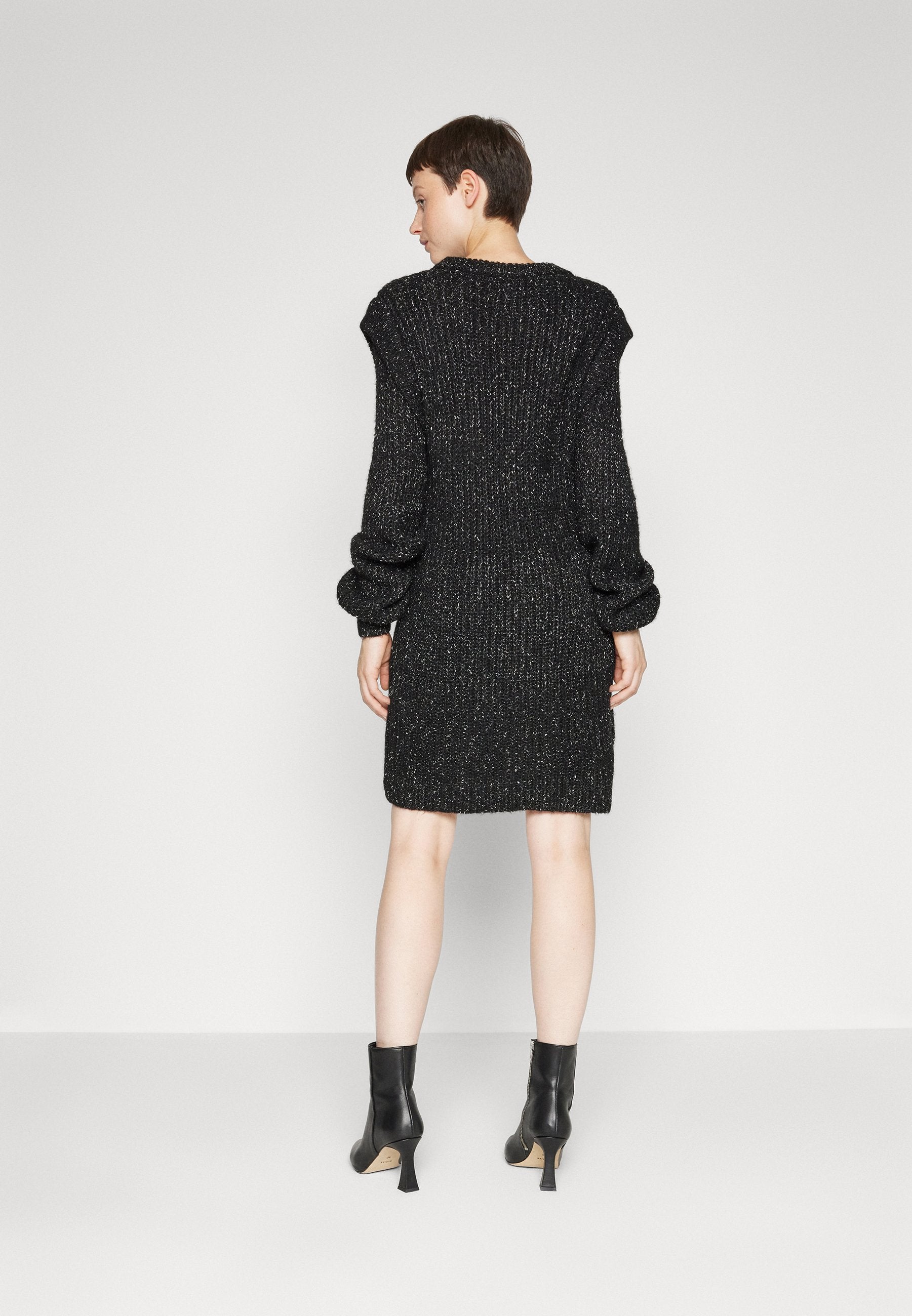 Replay DRESS