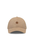 Beige Cordhut mit einem zentralen bestickten Basketballdesign. Verfügt über einen gebogenen Schirm und gestickte Belüftungsöffnungen.
