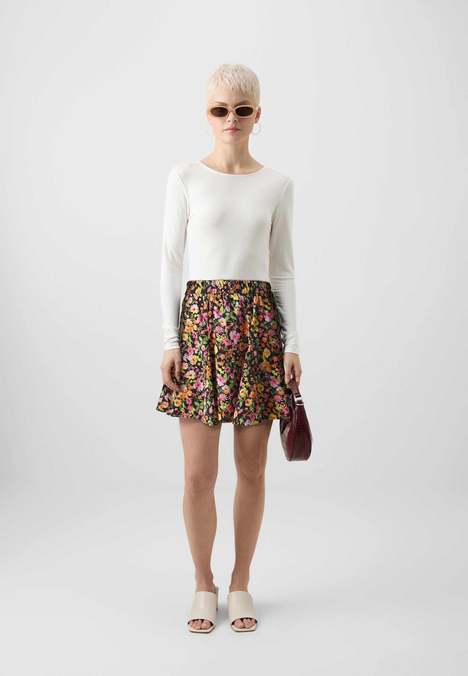 Vero Moda Petite VMPAGE SHORT SKIRT