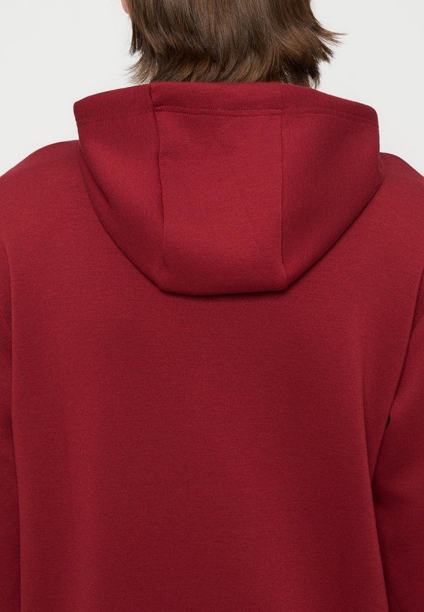 EA7 Emporio Armani