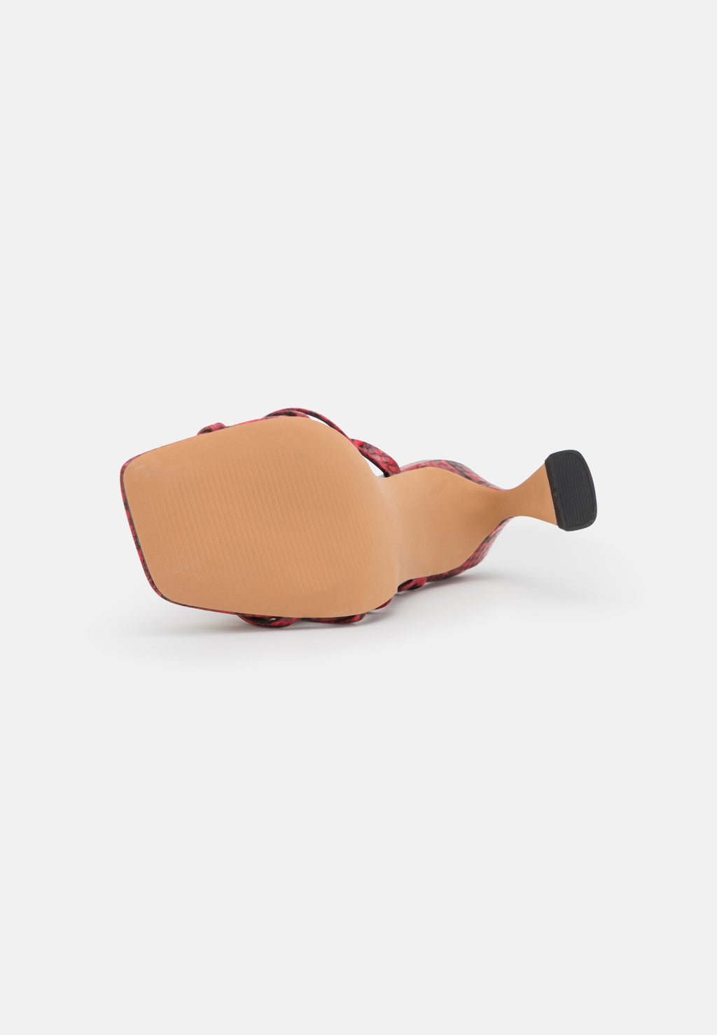 NA-KD STRAPPY FUNNEL