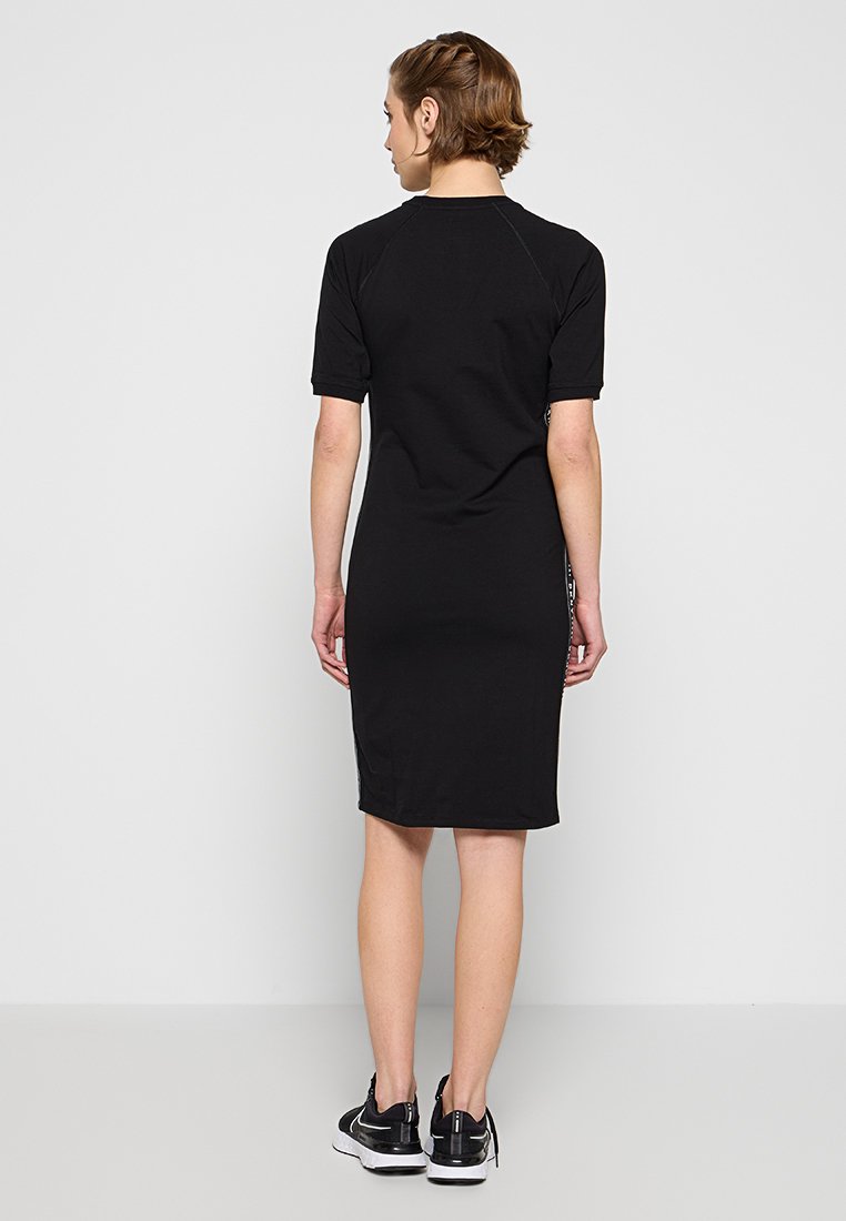 DKNY Sport