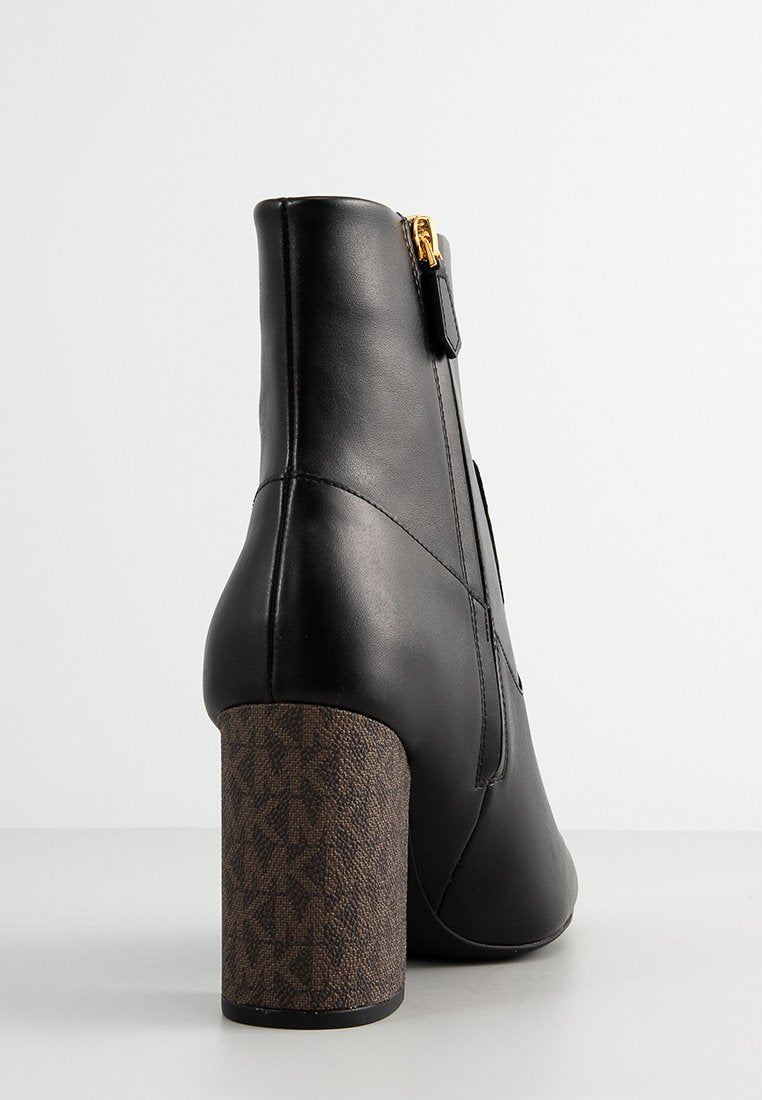 Michael Kors MARY