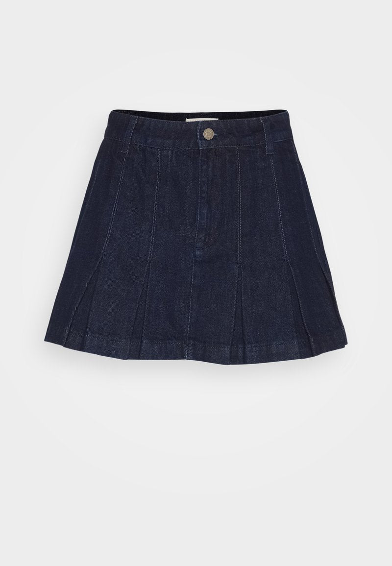 TENNIS SKIRT Media 1