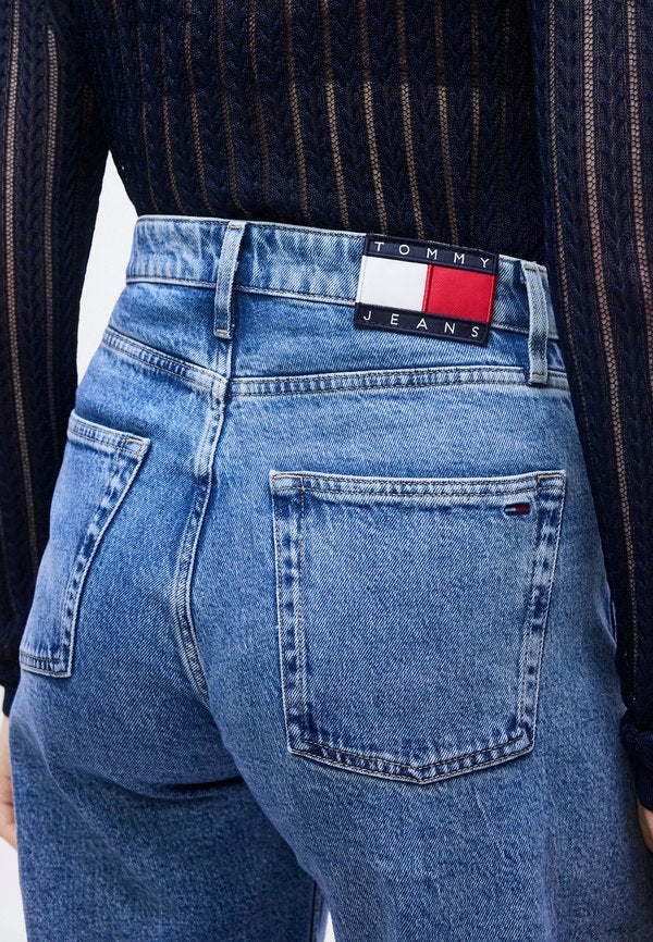 Tommy Jeans MID RISE TWIST SEAM BARREL LEG JEANS