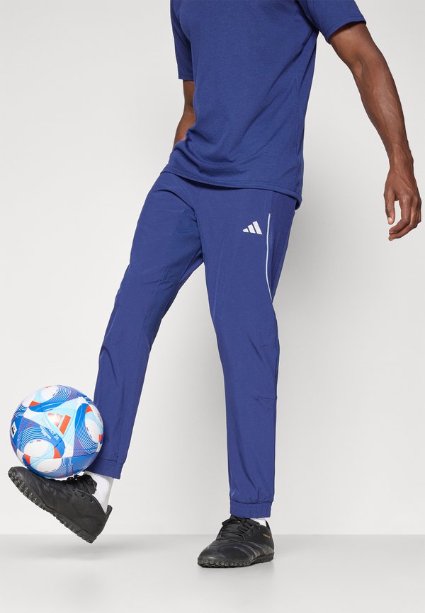 adidas Performance TECH APP