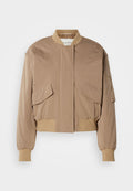 FLAP POCKETS Media 1