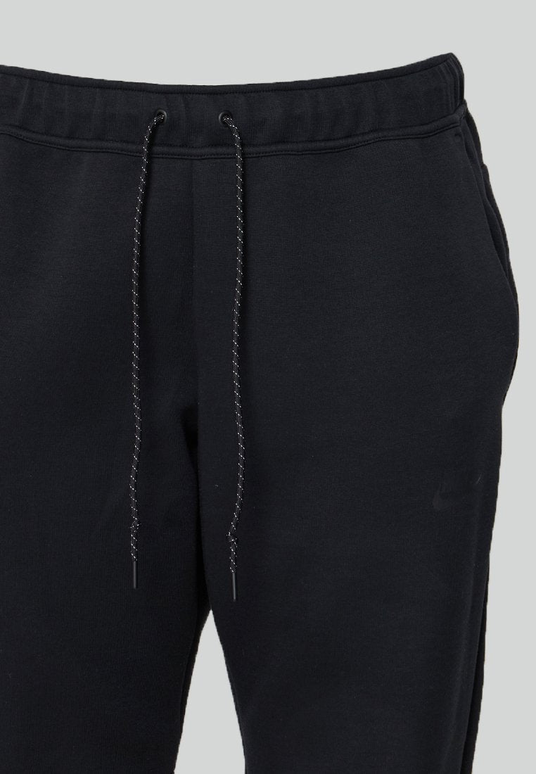 Nike Sportswear REGULAR FIT