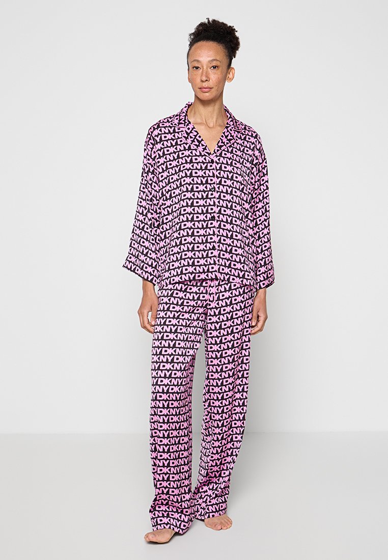 DKNY Loungewear Pyjama Media 1