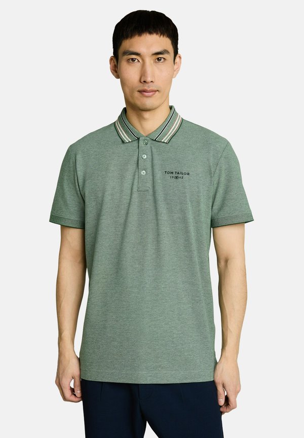 TOM TAILOR PIQUÉ POLOSHIRT MIT LOGO-PRINT - Polo shirt - garden green