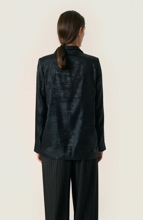 Soaked in Luxury SLELVIE RONYA