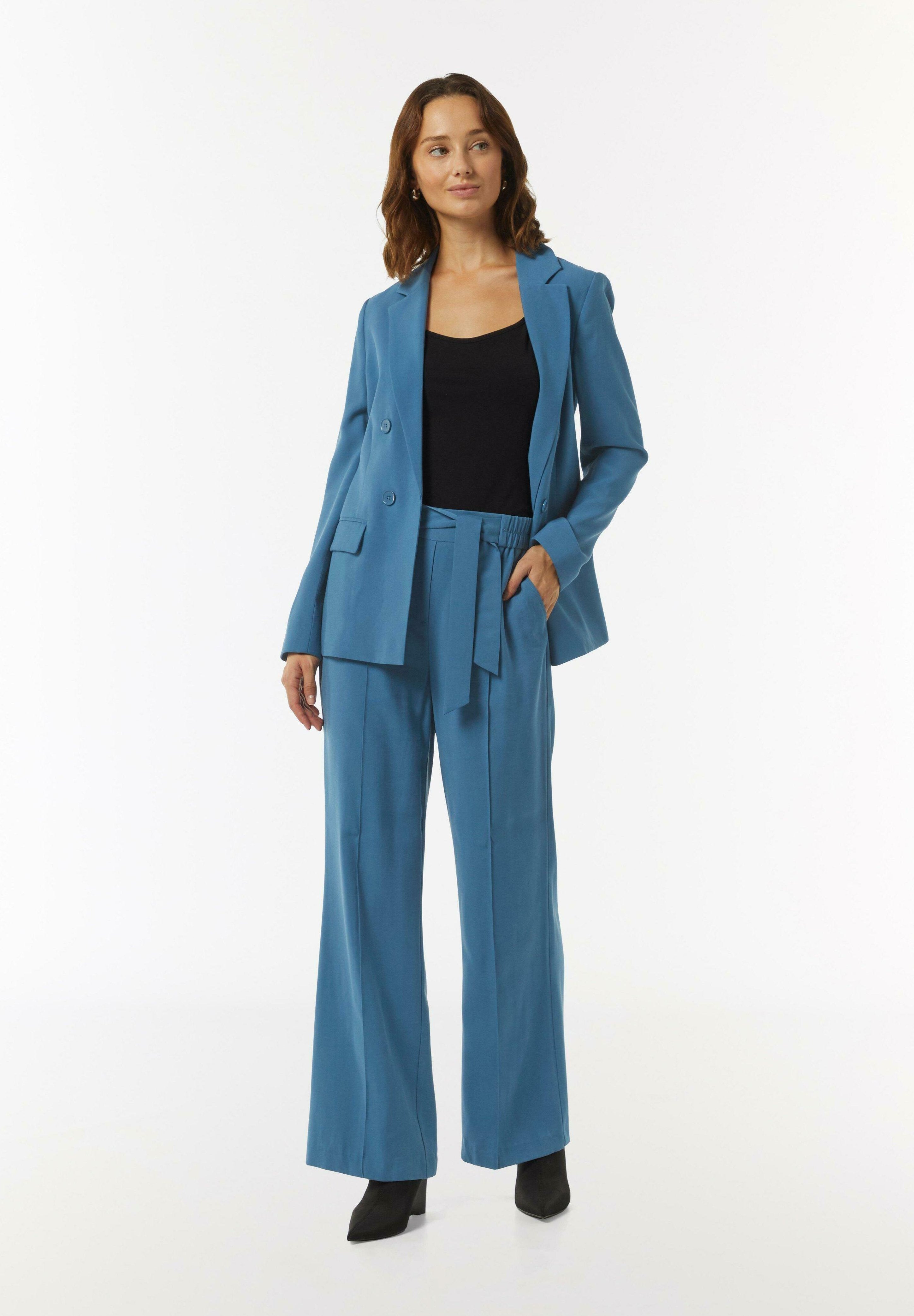 HIGH WAIST Media 5